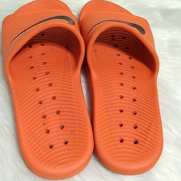 Nike Womens Slides Sz.8 Gently Worn (X-338) - Picture 6 of 8